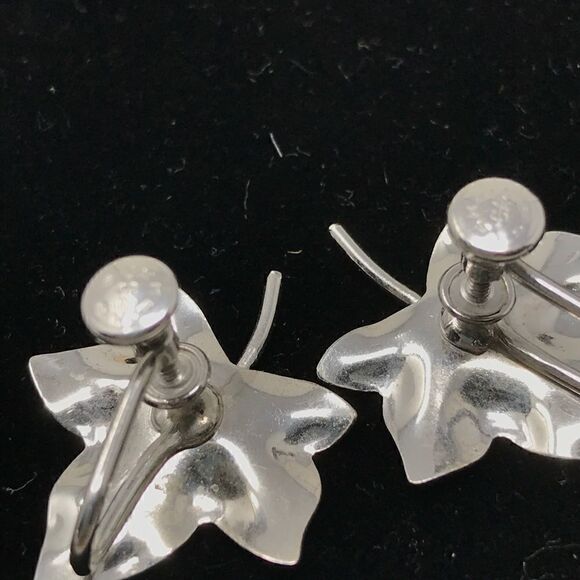 Carl Art Sterling Oak leaf, screw back  earrings. - Picture 4 of 4